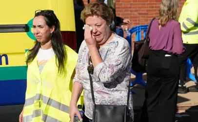 68 morrem em colis�o entre dois trens de alta velocidade na Espanha ap�s falha de controle