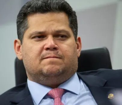 Alcolumbre para discuss�o da PEC que acaba com a escala 6x1 no Senado