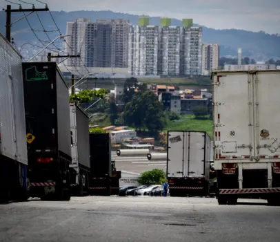 Caminhoneiros amea�am paralisa��o se Alcolumbre n�o votar medida do frete
