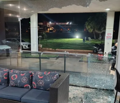Trio invade hotel e atira contra h�spede em V�rzea Grande