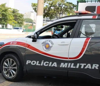 Mulher � morta a facadas pelo companheiro dentro de mercado em S�o Paulo
