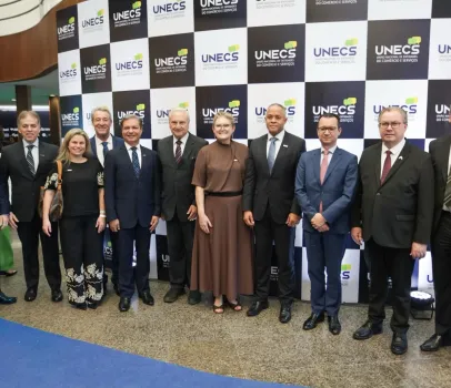 CACB entrega reivindica��es de empres�rios a presidenci�veis