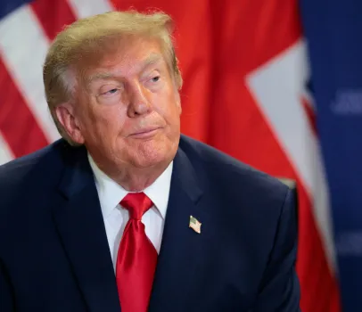 Trump reage ap�s pris�o de 5 homens com explosivos perto de base militar dos EUA