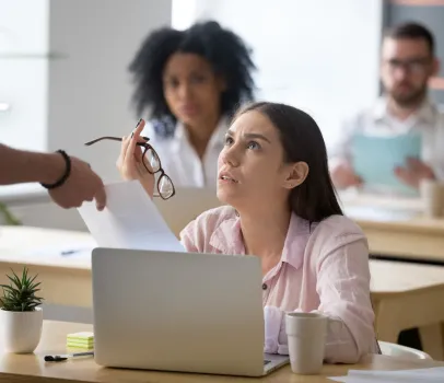 Ass�dio eleitoral no trabalho dispara em 2026: saiba como denunciar e se proteger