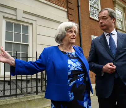 Nigel Farage afirma que policial incompetente matou indiretamente ex-ministra Ann Widdecombe