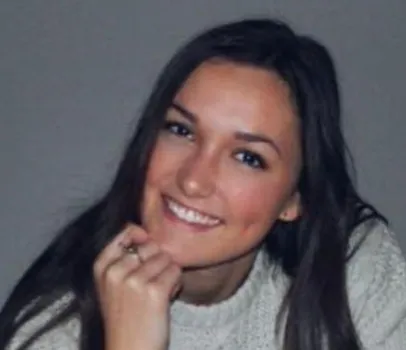 Professora de educa��o especial � presa por manter rela��es sexuais com aluno adolescente e enviar fotos �ntimas