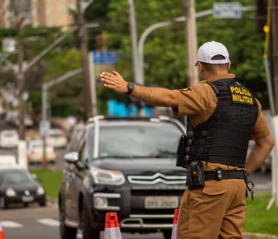 D�ficit nas for�as de seguran�a p�blica preocupa especialistas no Brasil