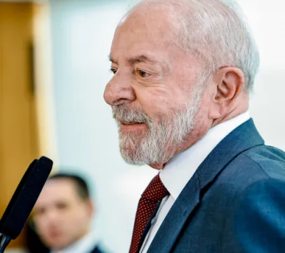 Lula volta atr�s em plano contra celular roubado para n�o prejudicar quem comprou sem saber