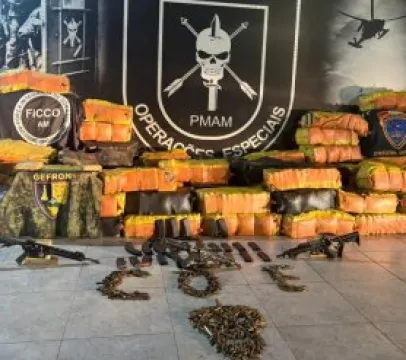 PMs de MT ajudam a pegar 50 milh�es de reais em drogas no Amazonas