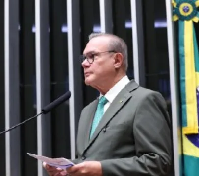 WF defende acordo entre patr�o e funcion�rio