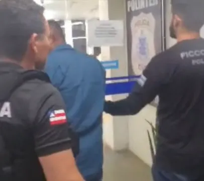 Pol�cia prende suspeito de assassinato na rodovi�ria de Salvador enquanto ele tentava fugir
