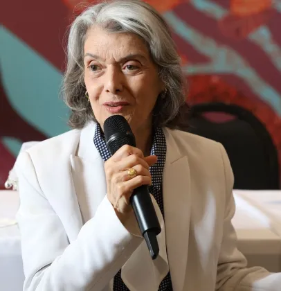 Carmen Lucia diz que a democracia est� nas m�os do povo, n�o nos pal�cios