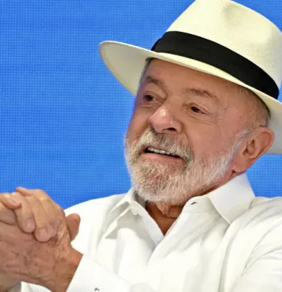 Lula lidera disputa eleitoral com 41% das intencoes de voto Flavio Bolsonaro tem 35%