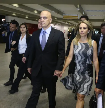 Justi�a de SP rejeita processo contra senador por falas sobre fam�lia de Moraes