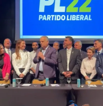 Fl�vio Bolsonaro anuncia Alfredo Gaspar como vice em chapa pura do PL