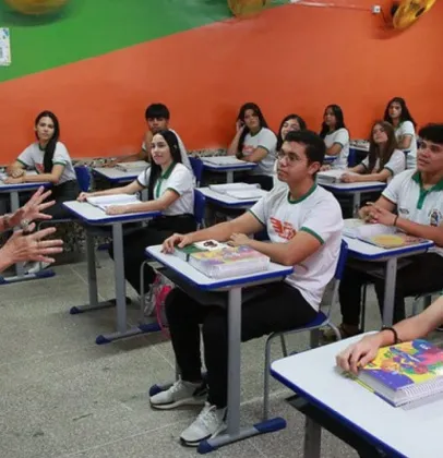 Capes abre 4 mil vagas de mestrado para professores da rede p�blica