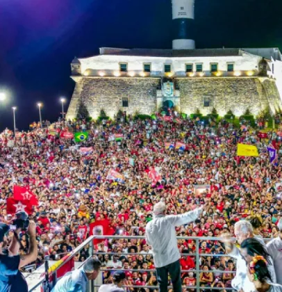 Lula far� caminhada na Barra em Salvador, repetindo ato de 2022