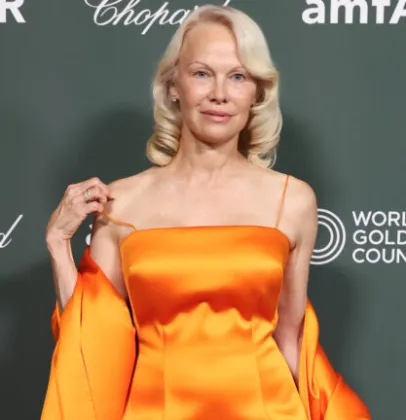 Pamela Anderson fala sobre trauma de diagn�stico de morte sentenciado nos anos 90