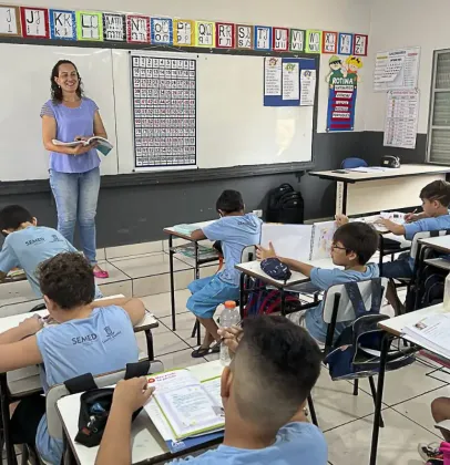 Prefeitura de Campo Grande confirma reajuste de 5,4% no sal�rio dos professores municipais