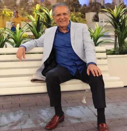 Humorista Carlos Alberto de N�brega, de 90 anos, � internado para investigar poss�vel infec��o por v�rus