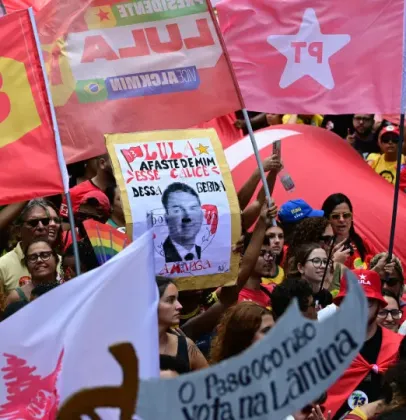 L�deres e artistas lideram atos de apoio a Lula em capitais antes do segundo turno