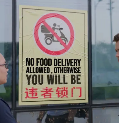 Homem passa 50 horas em 'pris�o para emagrecer' na China onde paga para ser punido