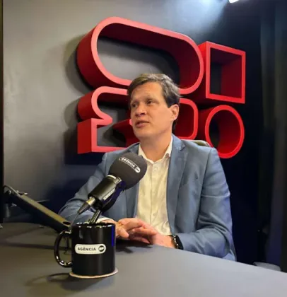 S�o Paulo investe R$ 3,7 bilh�es para modernizar quase 4 mil escolas estaduais