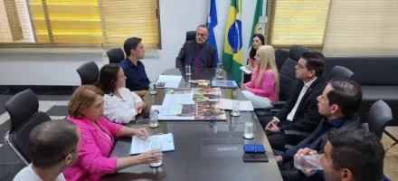 TRE-MT e Seduc firmam coopera��o para emitir t�tulos eleitorais a 157 mil estudantes da rede estadual