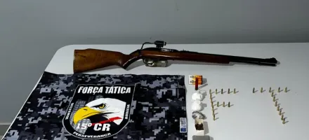 For�a T�tica prende faccionado com arma de fogo e muni��es em Matup�