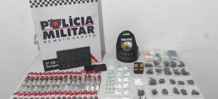 For�a T�tica prende homem com por��es de drogas e frascos de lan�a-perfume