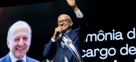 Otaviano Pivetta recebe faixa de governador e refor�a compromisso de seguir com investimentos em todas as �reas