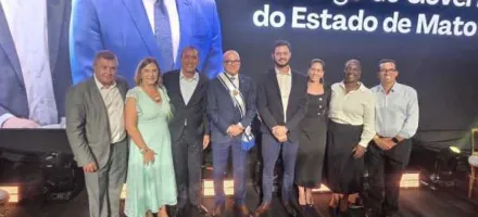 Ao lado de lideran�as, Miguel Vaz e Joci Piccini participam da posse do governador Otaviano Pivetta