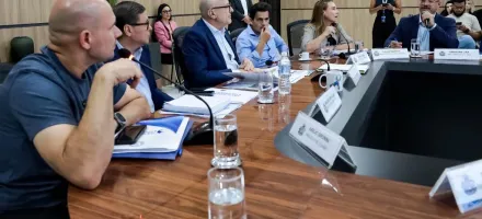Governador re�ne prefeitos de Cuiab� e VG para estabelecer parcerias na sa�de e educa��o