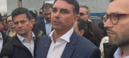 Filho de Bolsonaro diz que Moro reconhece sua inoc�ncia no caso das rachadinhas