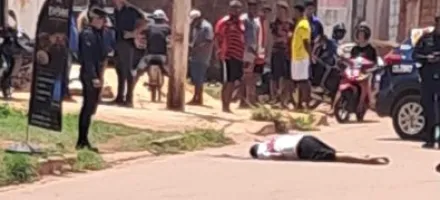Homem � executado a tiros no meio da rua em V�rzea Grande, MT