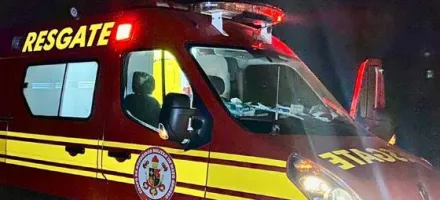 Trauma duplo: portas travadas deixam v�tima presa em carro ap�s capotamento em Barra do Gar�as