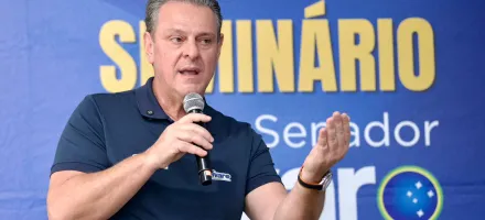 Semin�rio das Tr�s Pragas refor�a compromisso de F�varo em proteger as fam�lias brasileiras
