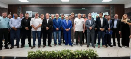 Governo de MT formaliza mais R$ 80 milh�es para constru��o de escolas, moradias e obras de infraestrutura no Araguaia