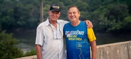 Deputado visita ponte que ele ajudou a construir e promete asfaltar estrada na regi�o