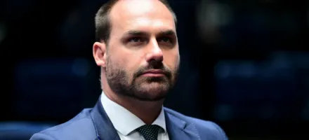PF afasta Eduardo Bolsonaro do cargo de escriv�o por aus�ncia no trabalho
