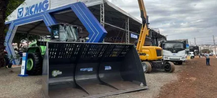 Gigante chinesa XCMG "cal�a as botinas" e prepara venda de tratores agr�colas "� brasileira"