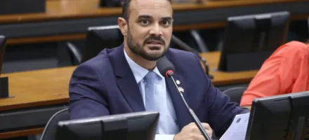 Proposta para reduzir maioridade penal em crimes muito graves � protocolada na C�mara