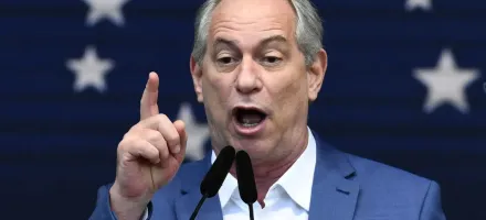 Ciro desiste de ser presidente e vai concorrer ao governo do Cear�