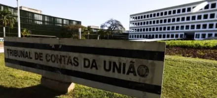 Minist�rio P�blico pede que Tribunal de Contas investigue dinheiro do filme de Bolsonaro