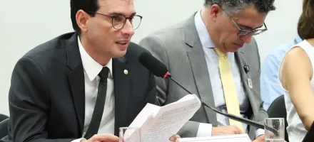 Fim da escala 6x1: relator prop�e que um dia de folga seja no domingo