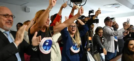 Senado aprova aumento do sal�rio m�nimo de m�dicos e dentistas para R$ 13.662