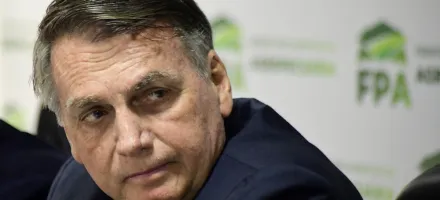 Moraes libera visita de Fl�vio, netas e nora a Bolsonaro