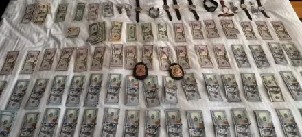 Agentes da PF desmentem senador e afirmam que dinheiro achado em hotel n�o estava em envelopes do Senado
