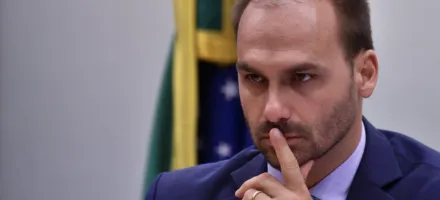 Defensoria pede redu��o de pena de Eduardo Bolsonaro ap�s condena��o no STF