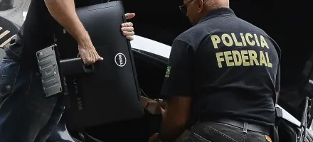 PF investiga senador Weverton Rocha por suspeita de desvios no INSS